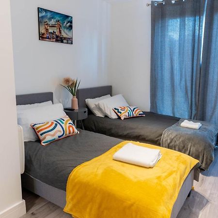 Flat 03 Studio Flat Near Aylesbury Station Free Parking Exteriör bild